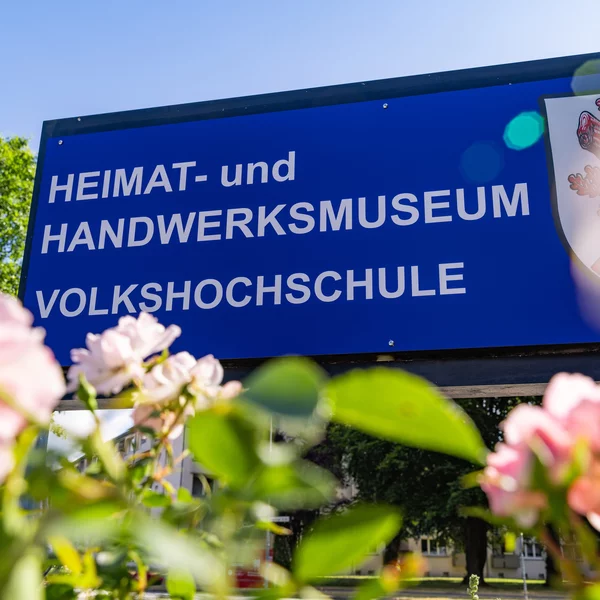 Eingangsschild Museum